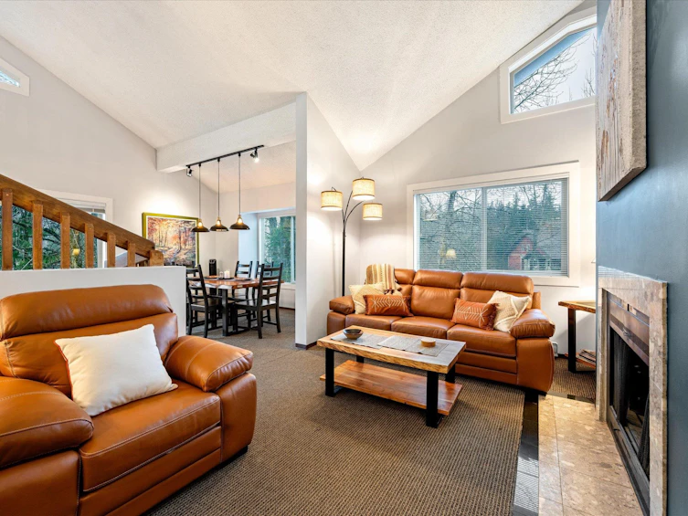 320-2021 Karen Crescent, Whistler, BC, V8E 0H1 - 3
