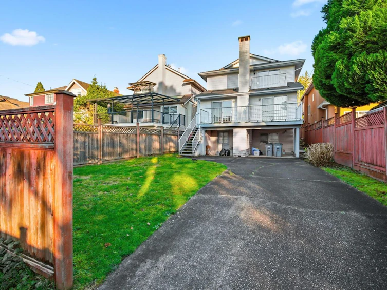 7475 West Boulevard, Vancouver, BC, V6P 5S2 - 3