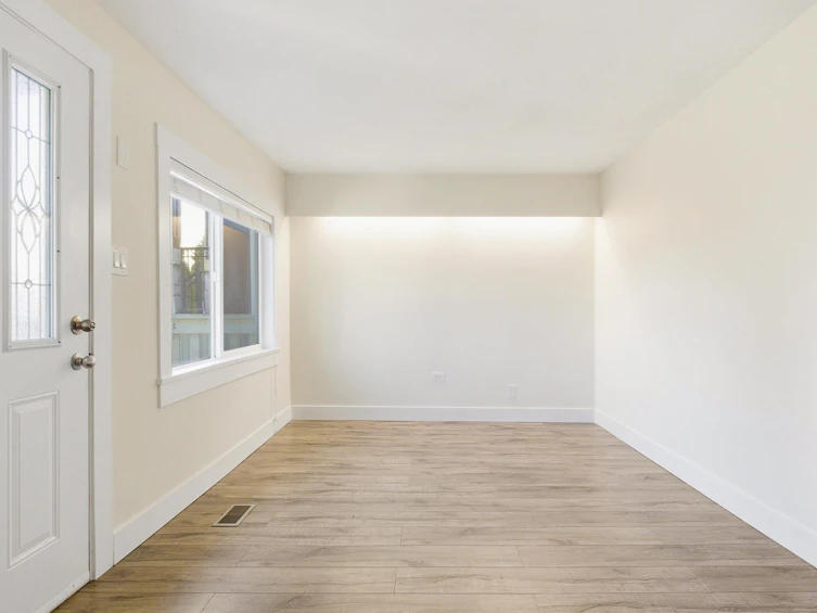 4533 Knight Street, Vancouver, BC, V5N 3M8 - 4