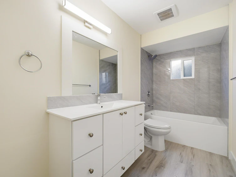 4533 Knight Street, Vancouver, BC, V5N 3M8 - 21