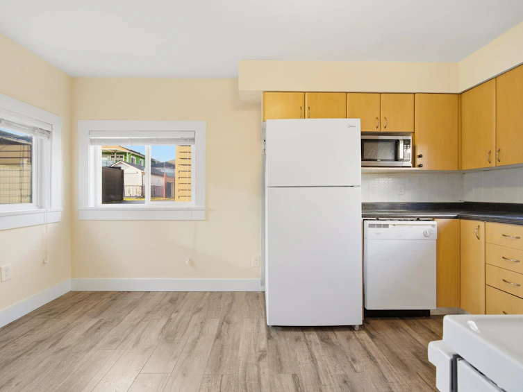 4533 Knight Street, Vancouver, BC, V5N 3M8 - 9