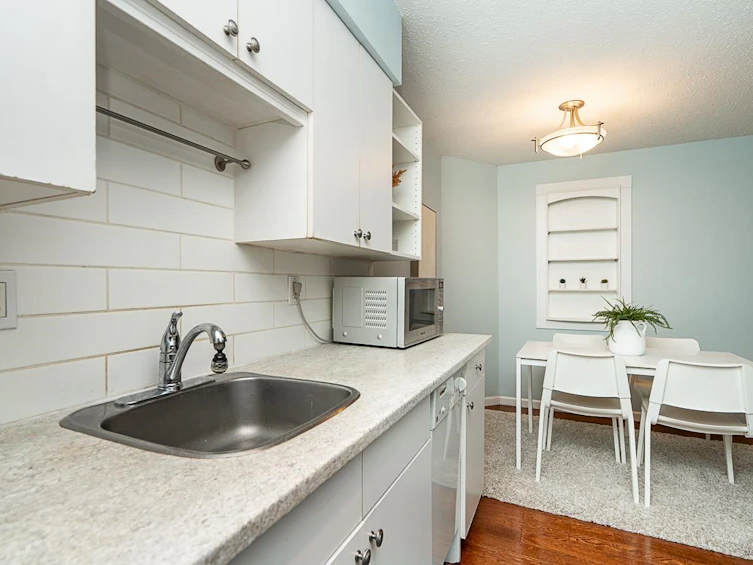 114-1950 W 8th Avenue, Vancouver, BC, V6J 1W3 - 7