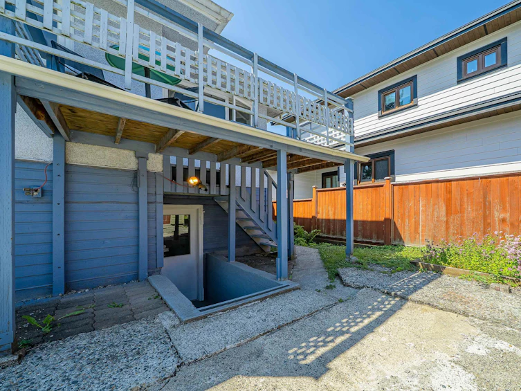 432 W 25th Street, North Vancouver, BC, V7N 2G2 - 15