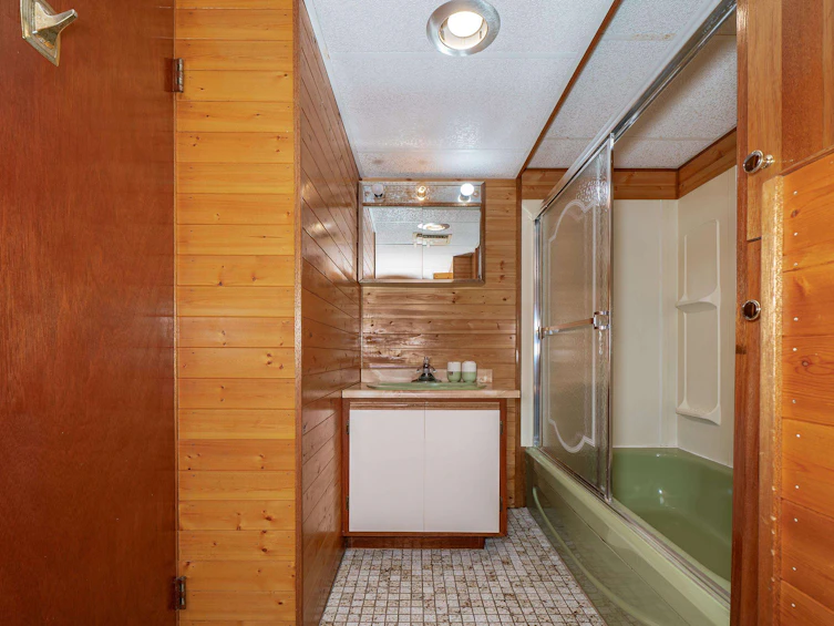 432 W 25th Street, North Vancouver, BC, V7N 2G2 - 9