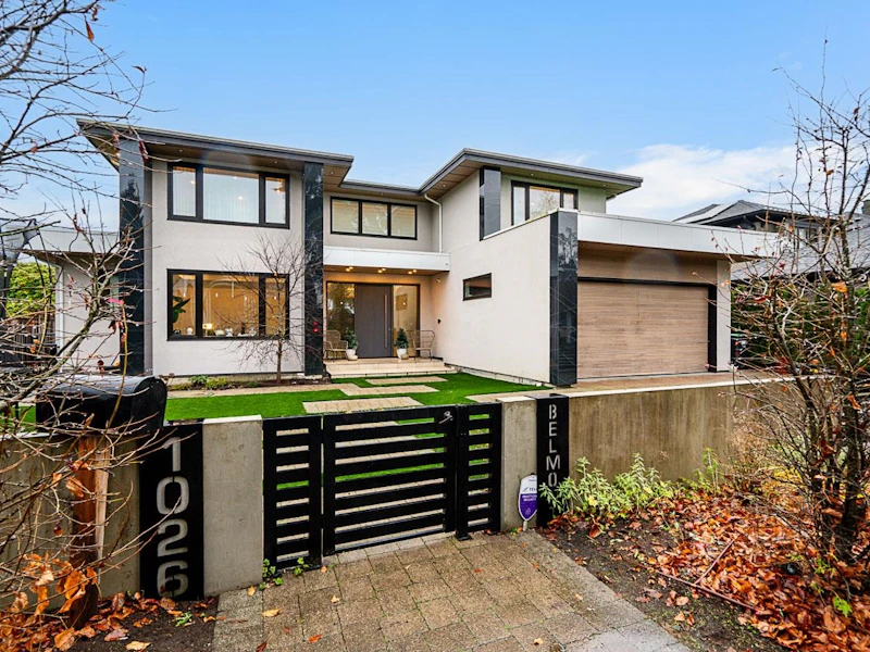 1026 Belmont Avenue, North Vancouver BC V7R 1K2