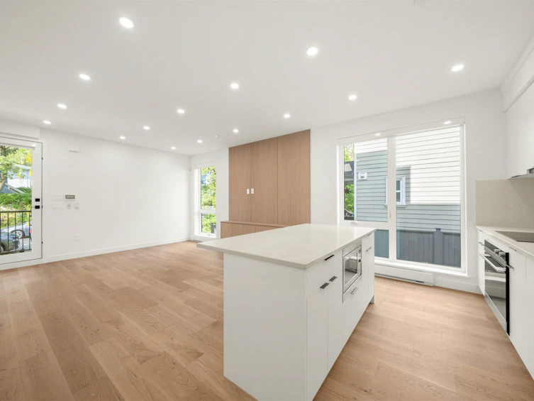 1904 E 8th Avenue, Vancouver, BC, V5N 1T8 - 12