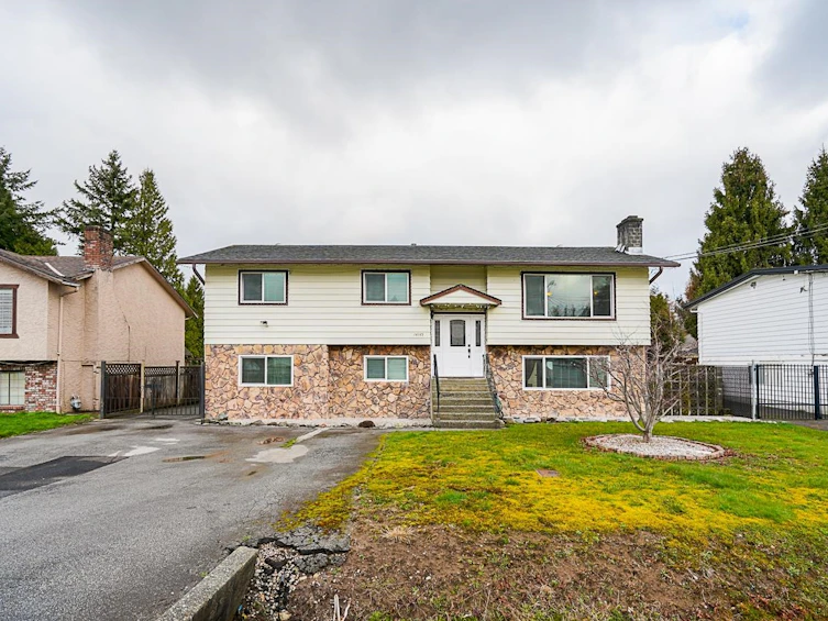 14145 101 Avenue, Surrey, BC, V3T 1L7 - 2