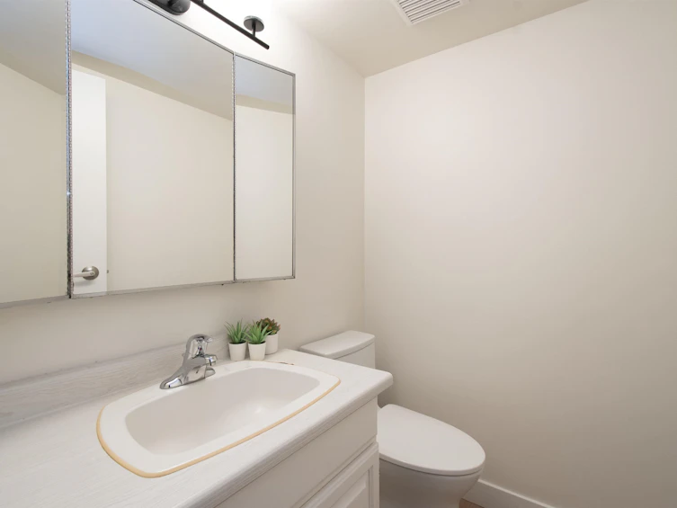 307-1385 Draycott Road, North Vancouver, BC, V7J 3K9 - 20