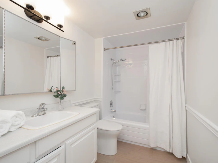 307-1385 Draycott Road, North Vancouver, BC, V7J 3K9 - 24