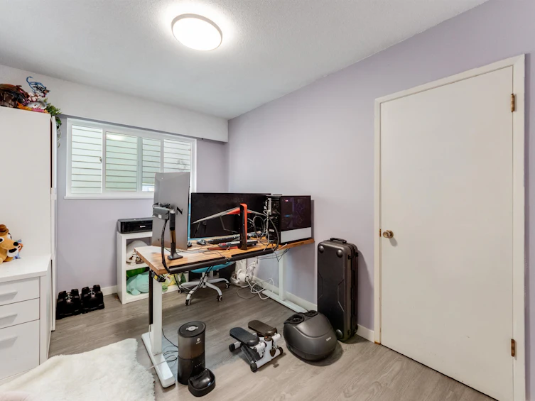 10 N Stratford Avenue, Burnaby, BC, V5B 1K9 - 13