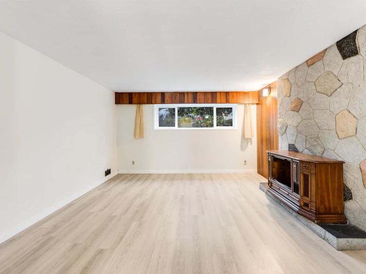 10 N Stratford Avenue, Burnaby, BC, V5B 1K9 - 26