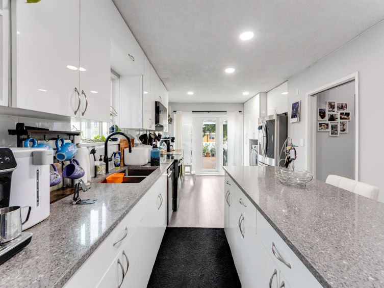 10 N Stratford Avenue, Burnaby, BC, V5B 1K9 - 8