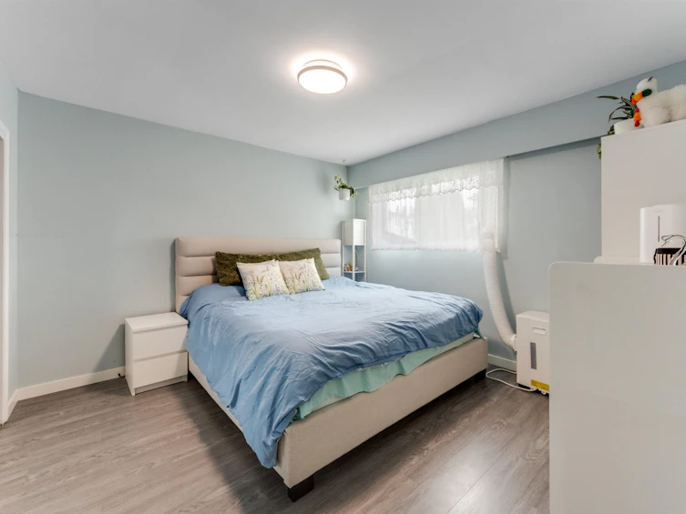 10 N Stratford Avenue, Burnaby, BC, V5B 1K9 - 12