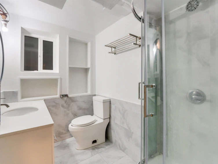 10 N Stratford Avenue, Burnaby, BC, V5B 1K9 - 27