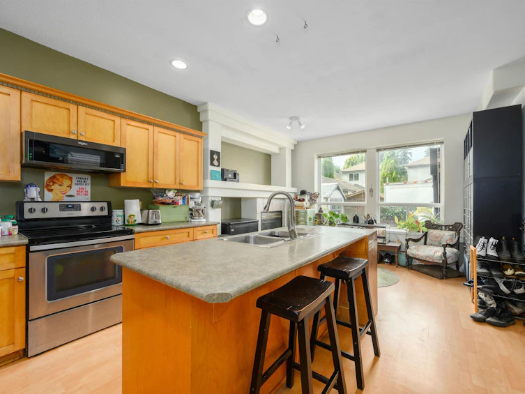 24113 102 Avenue, Maple Ridge, BC, V2W 2A2 - 10