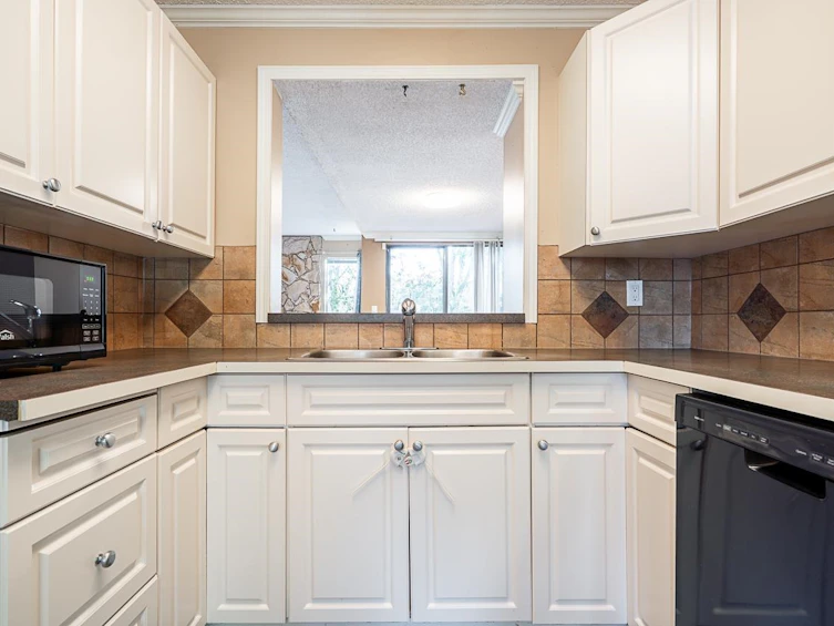 37-9348 128 Street, Surrey, BC, V3V 6A4 - 8