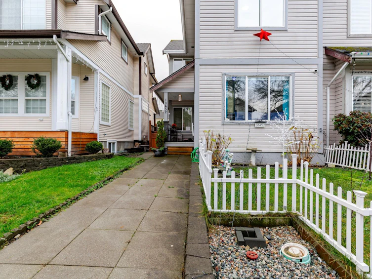 18452 66 Avenue, Surrey, BC, V3S 8V6 - 2