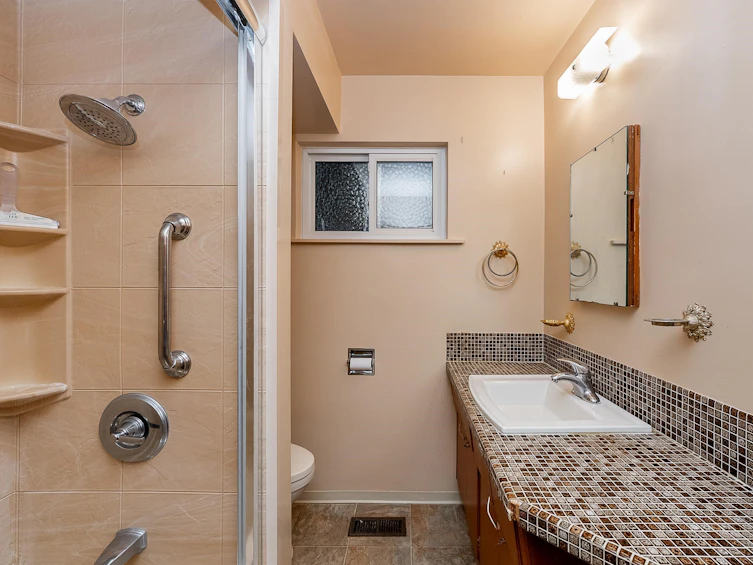 1760 Bowman Avenue, Coquitlam, BC, V3J 6C8 - 19