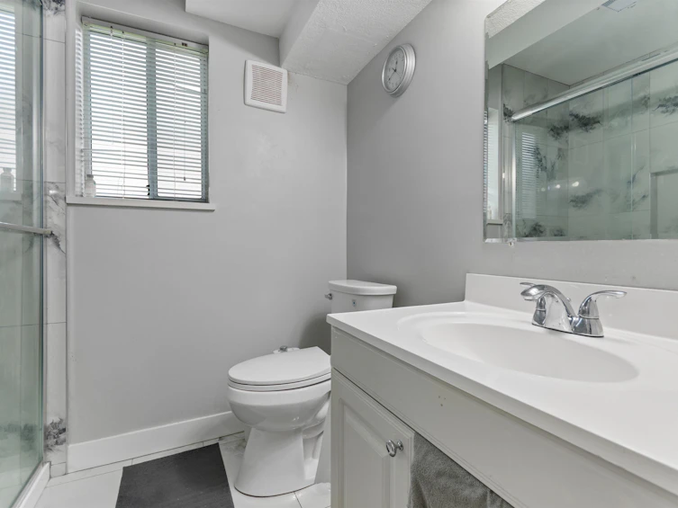 32110 Rogers Avenue, Abbotsford, BC, V2T 5B7 - 29