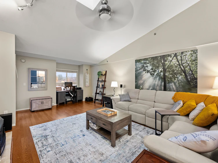 402-19721 64 Avenue, Langley, BC, V2Y 1L1 - 2