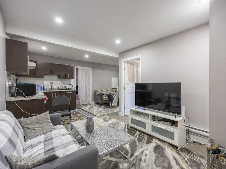 7877 15th Avenue, Burnaby, BC, V3N 1W7 - 26