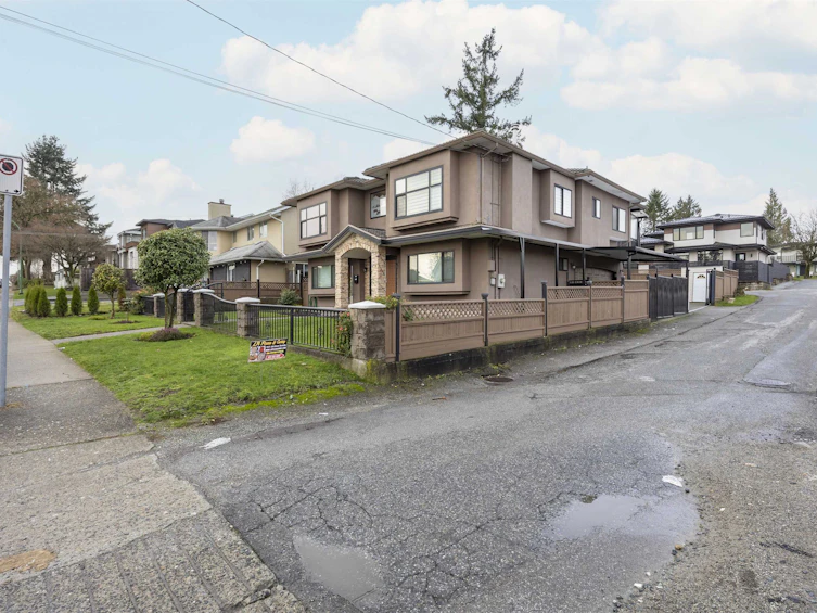 7877 15th Avenue, Burnaby, BC, V3N 1W7 - 35