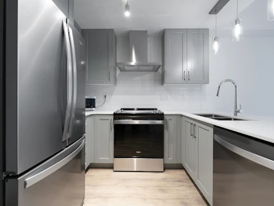 110-6328 King George Boulevard - 3