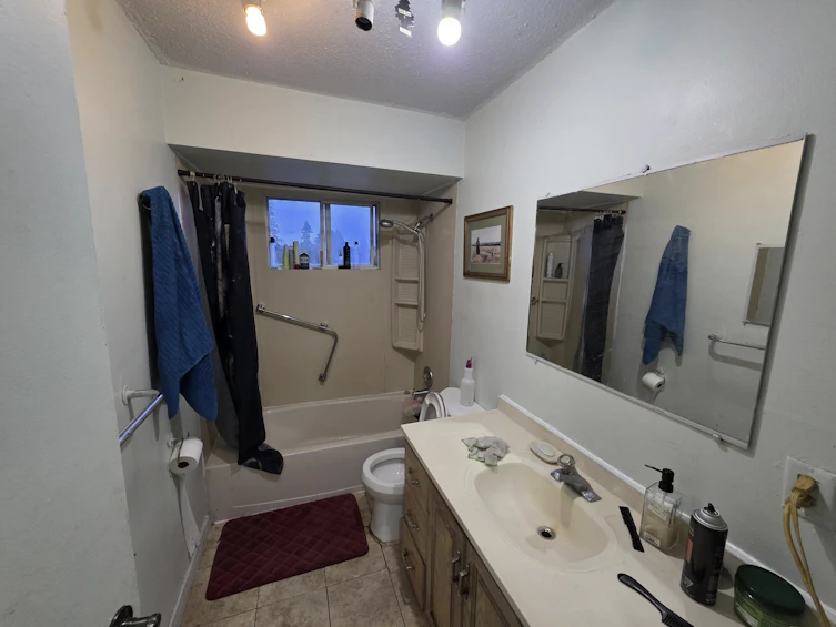 9072 187th Street, Surrey, BC, V4N 3N4 - 10