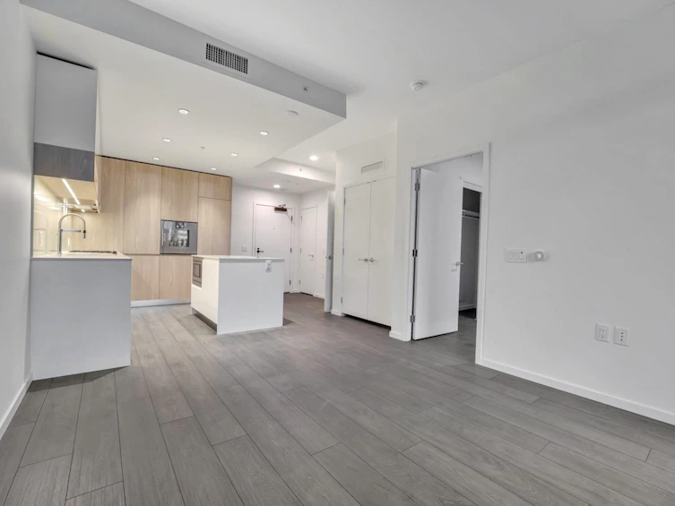 404-6200 Minoru Boulevard, Richmond, BC, V6Y 0M9 - 11