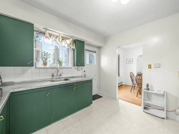 1371 Duthie Avenue, Burnaby, BC, V5A 2R5 - 10