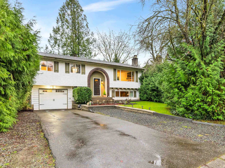 4932 205 Street, Langley, BC, V3A 5P7 - 2
