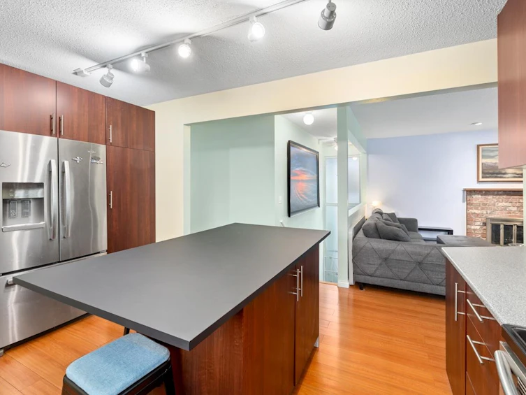 8225 18th Avenue, Burnaby, BC, V3N 1K4 - 10
