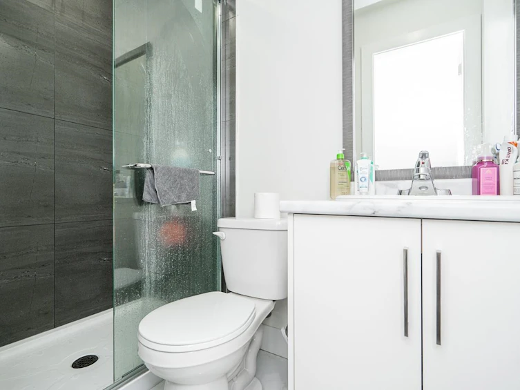 19132 60b Avenue, Surrey, BC, V3S 7T8 - 23