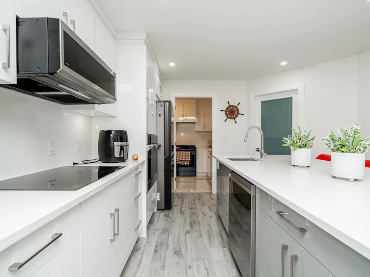 19132 60b Avenue, Surrey, BC, V3S 7T8 - 8