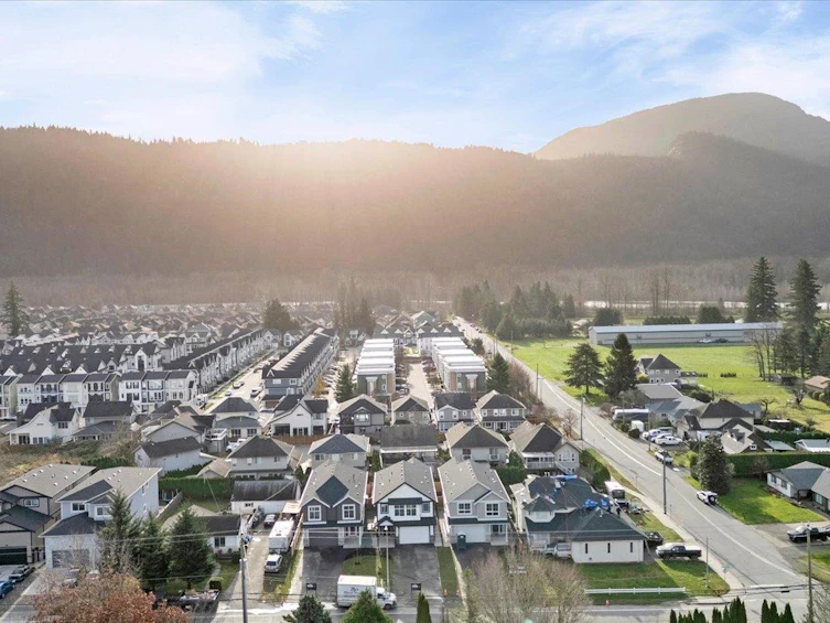 44444 Keith Wilson Road, Chilliwack, BC, V2R 4B6 - 2