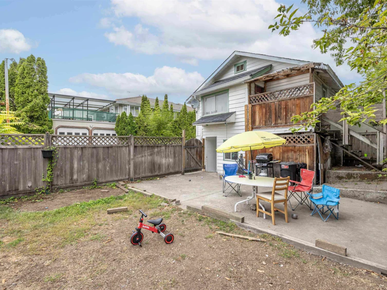 634 Rochester Avenue, Coquitlam, BC, V3K 2V7 - 15