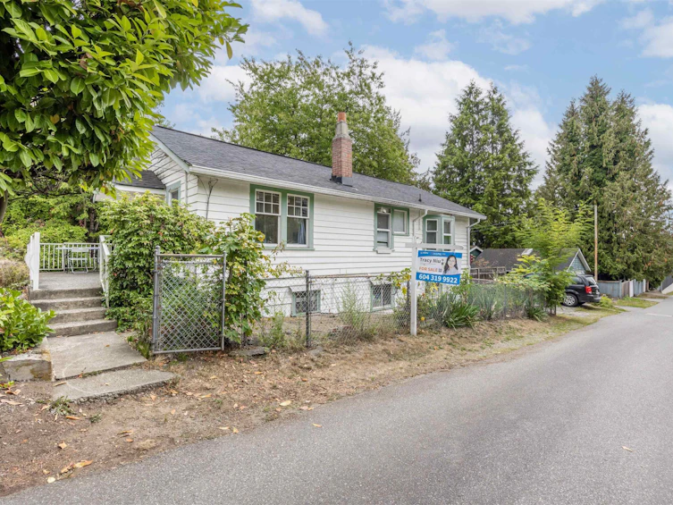 634 Rochester Avenue, Coquitlam, BC, V3K 2V7 - 2