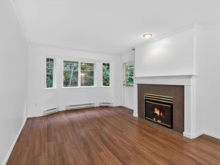 303-9865 140 Street, Surrey, BC, V3T 4M4 - 4