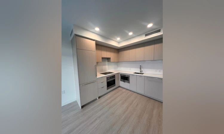 606-13675 107a Avenue