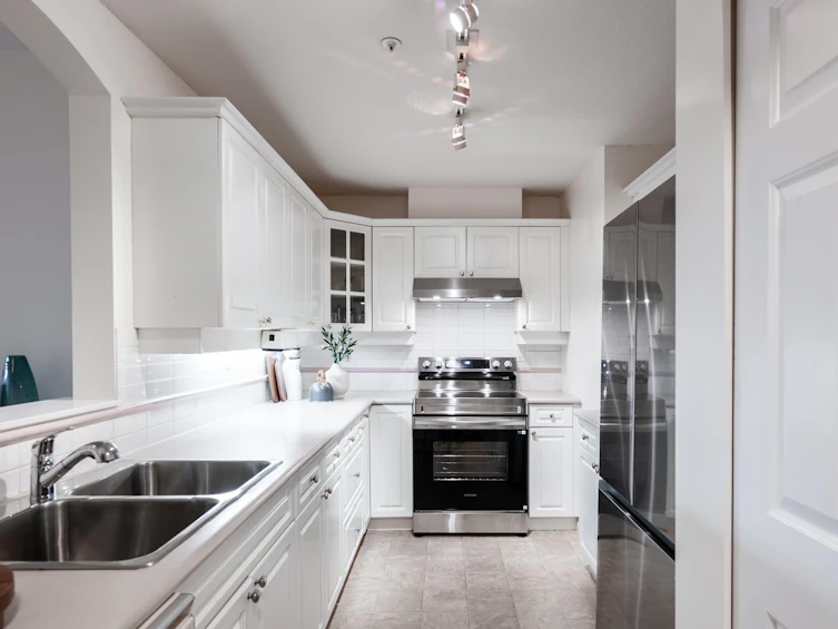 104-5835 Hampton Place, Vancouver, BC, V6T 2G2 - 11