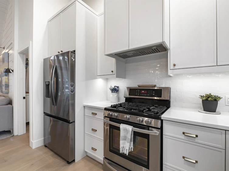 2831 Gordon Avenue, Surrey, BC, V4A 3J5 - 11