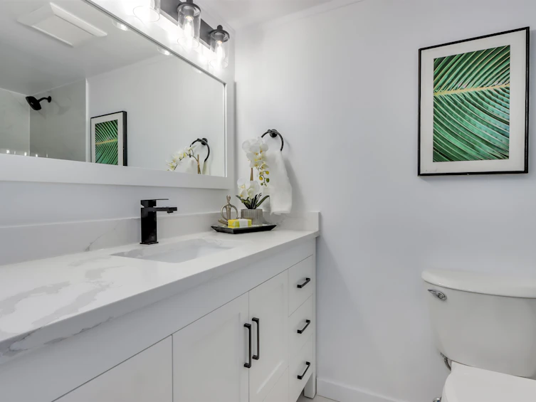 206-1622 Frances Street, Vancouver, BC, V5L 1Z4 - 16