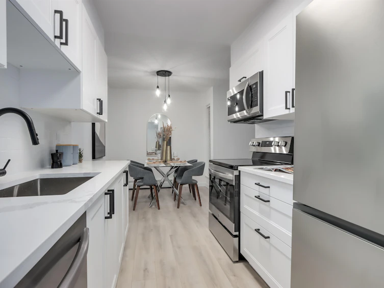 206-1622 Frances Street, Vancouver, BC, V5L 1Z4 - 4