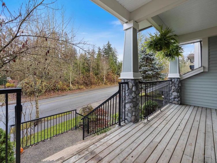 24440 Mcclure Drive, Maple Ridge, BC, V2W 2E9 - 2
