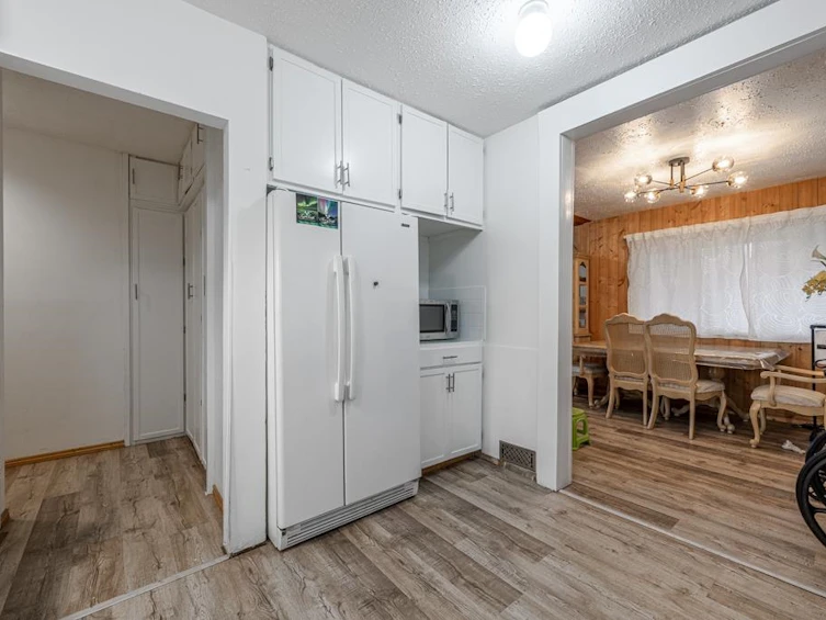 7288 Inlet Drive, Burnaby, BC, V5A 1C4 - 12
