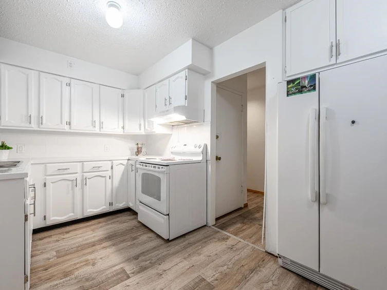 7288 Inlet Drive, Burnaby, BC, V5A 1C4 - 8