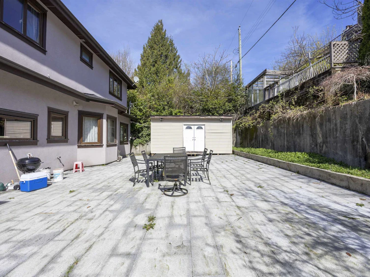 7282 Ridge Drive, Burnaby, BC, V5A 1B5 - 5