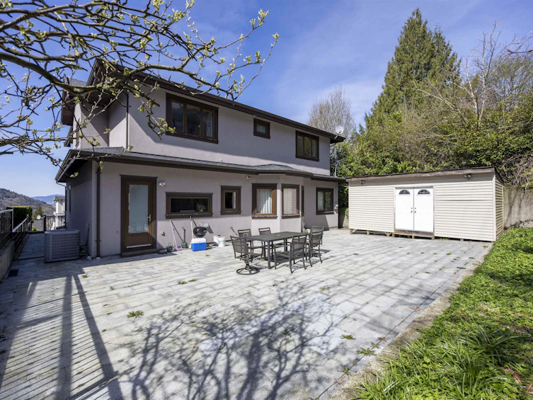 7282 Ridge Drive, Burnaby, BC, V5A 1B5 - 6