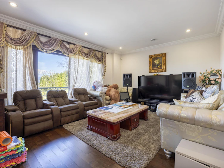 7282 Ridge Drive, Burnaby, BC, V5A 1B5 - 31