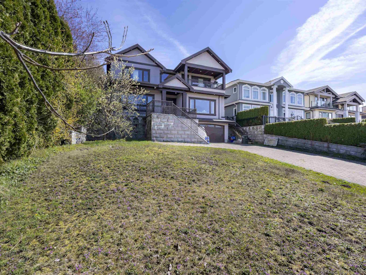 7282 Ridge Drive, Burnaby, BC, V5A 1B5 - 2